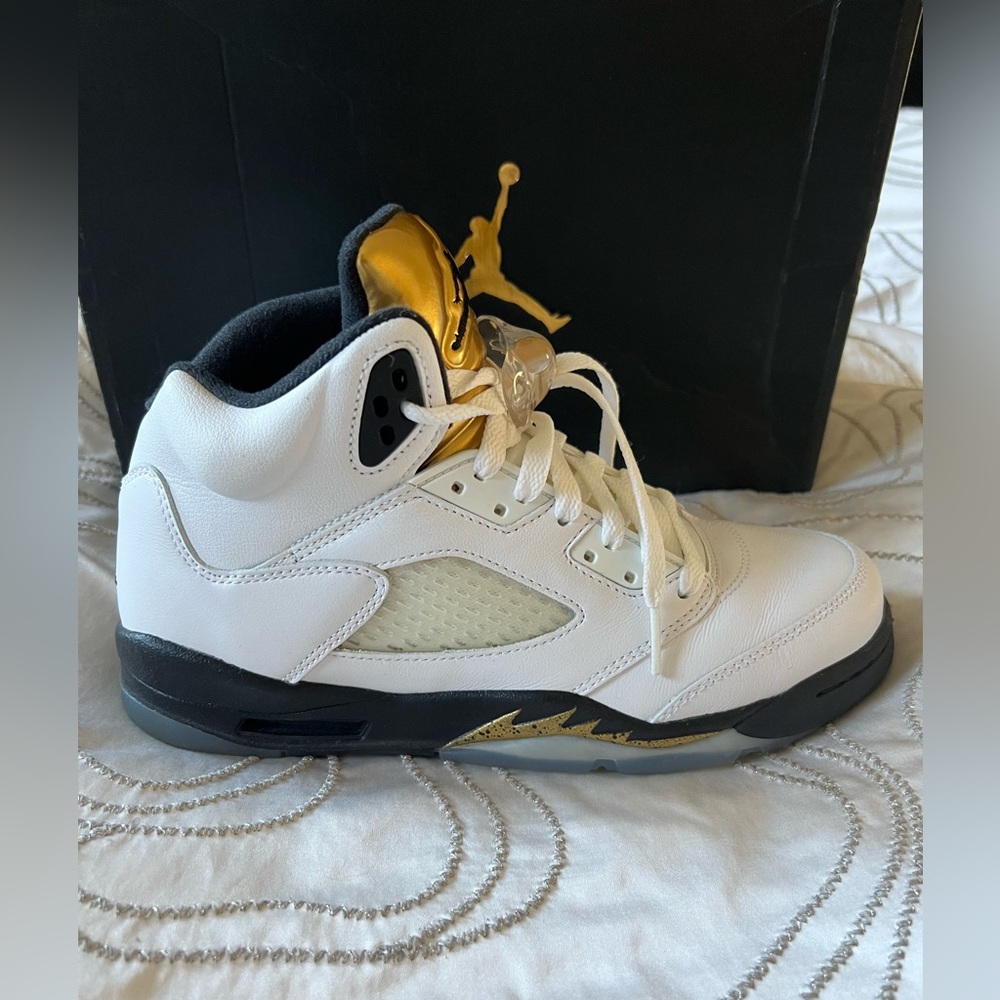 Air Jordan Retro 5 Olympic White Black Metallic Gold Size 7 Y